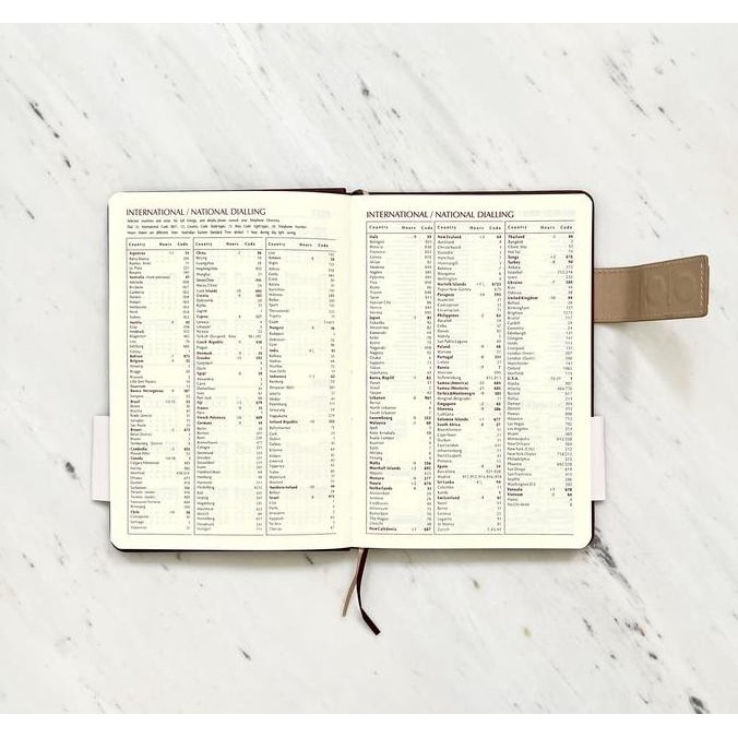 

New Product - A556P Koob. Hardcover Notebook Dengan Penutup Magnet Dan Pen Holder A5 Buku Tulis Garis / Rulled Agenda Jurnal Diary Kiarastoreku