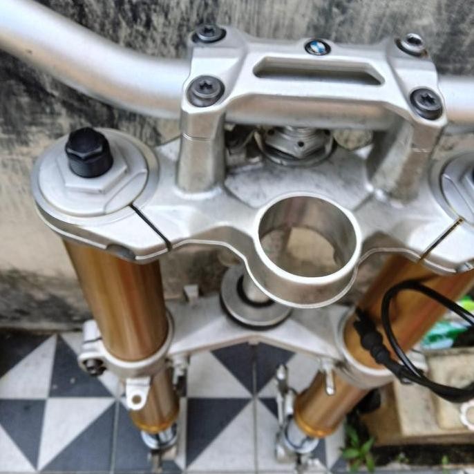 upside down BMW s1000r limbah moge