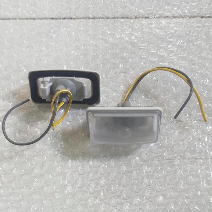 lampu plat nomor mobil avanza calya sigra komplit bohlam original