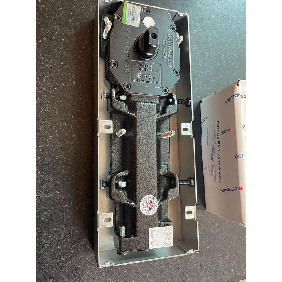 Floor Hinge Dorma Bts 65 ( Engsel Tanam )