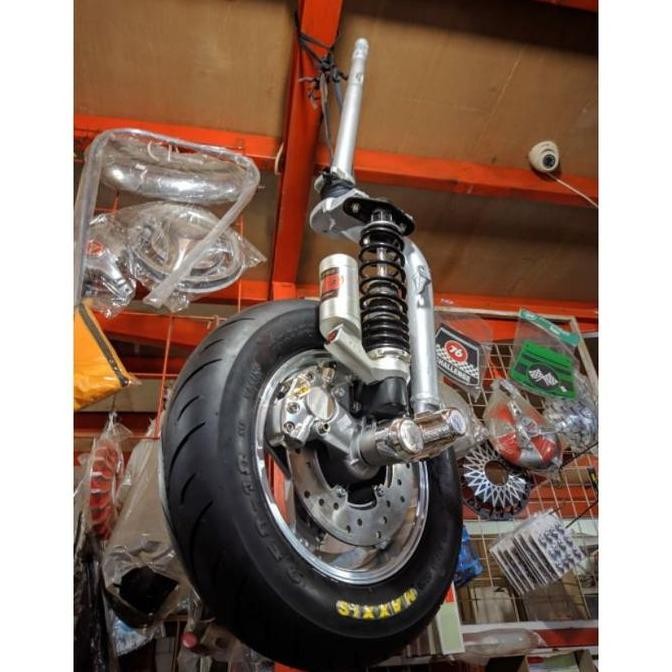 PAKET VELG + TROMOL & CAKRAM + BAN TL DEPAN RING 10 VESPA CLASSIC