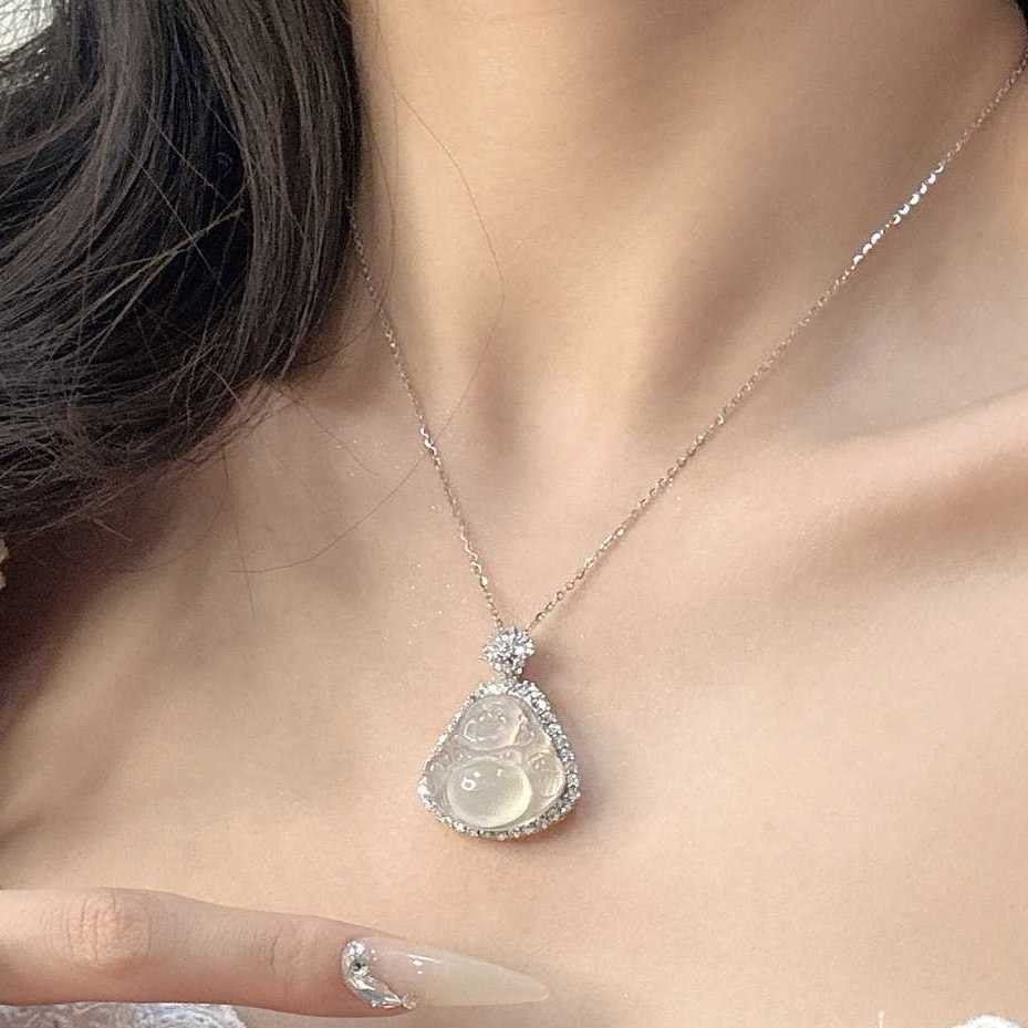 Kalung Gantung Buddha Maitreya Gaya Cina untuk Wanita