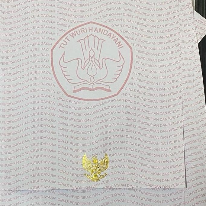

Kertas rapor foil emas logo tutwuri garuda atau custom menggunakan kertas a4 75 gram