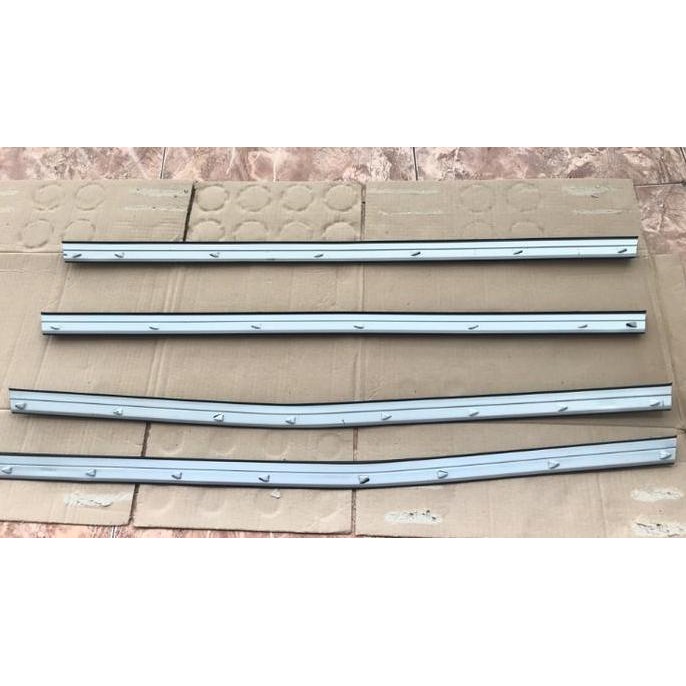 Pelipit Kaca Bagian Dalam mobil Honda Mobilio Brio BRV