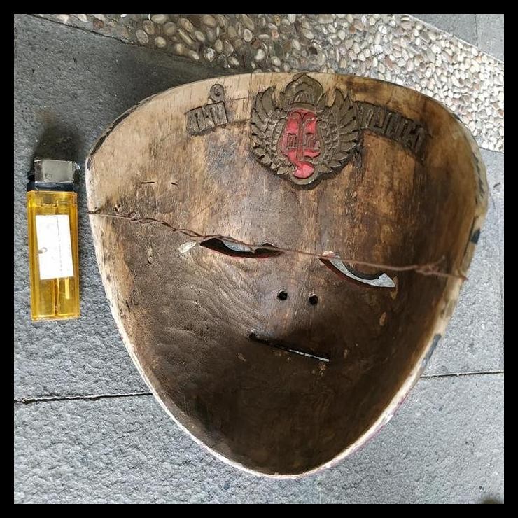 BEST DEAL PAJANGAN DINDING TOPENG MERAH KAYU LAWAS 