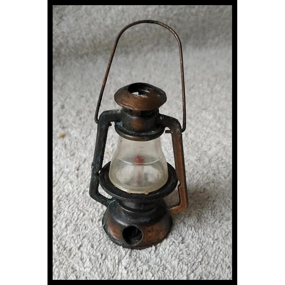 

GRATIS ONGKIR RAUTAN PENSIL HONG KONG MINIATUR LAMPU TEPLOK !!!!!