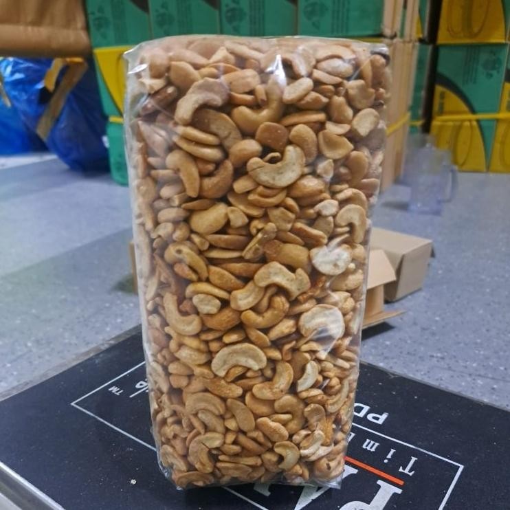 

Kacang Mede Patahan Matang Goreng 1Kg