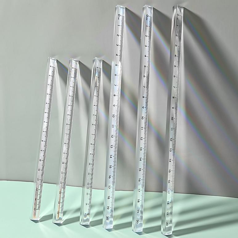 

Penggaris Segitiga Transparan Prisma / Skala 15cm Dan 20cm