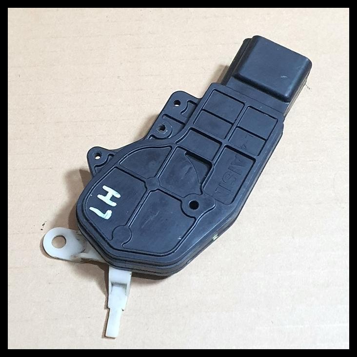 BEST DEAL MOTOR CENTRAL LOCK ACTUATOR DOOR LOCK PINTU KIRI BELAKANG GRANMAX 