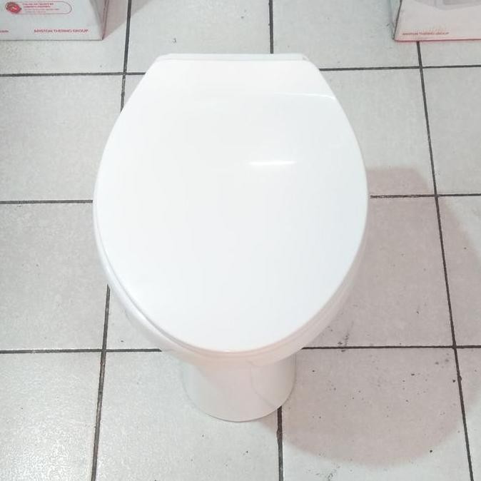 Kloset Duduk Siram Manual