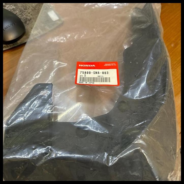 DISKON HONDA GENUINE 75800-SWA-003 KARPET LUMPUR DEPAN KANAN CRV 2010-2012 