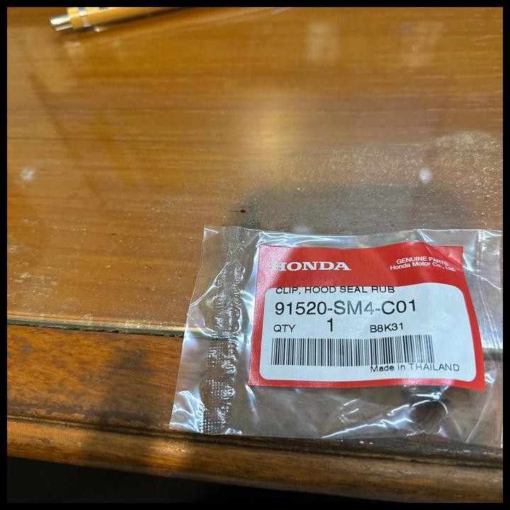 DISKON HONDA GENUINE 91520-SM4-C01 CLIP HOOD SEAL RUBBER HONDA ACORD MAESTRO 
