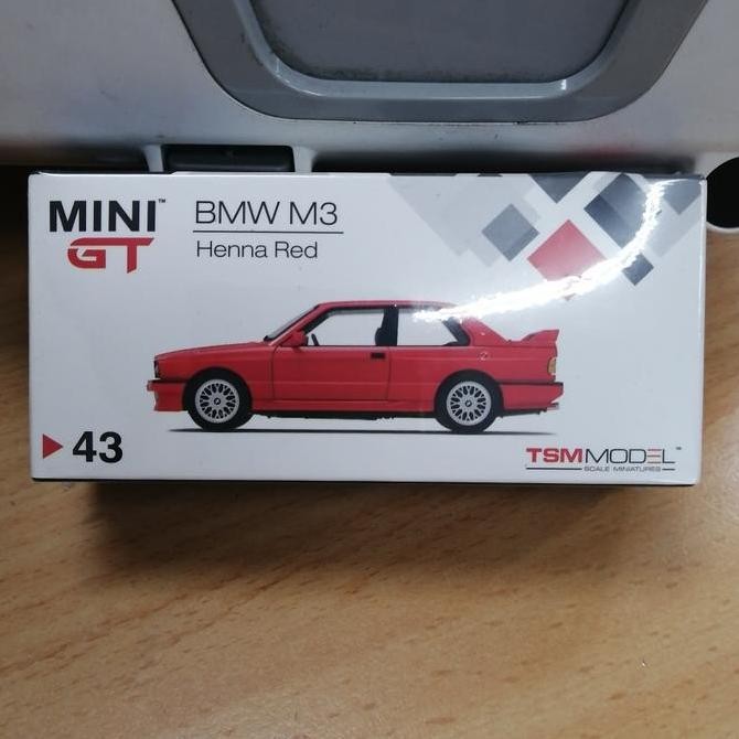 MiniGT BMW M3 HENNA RED LC