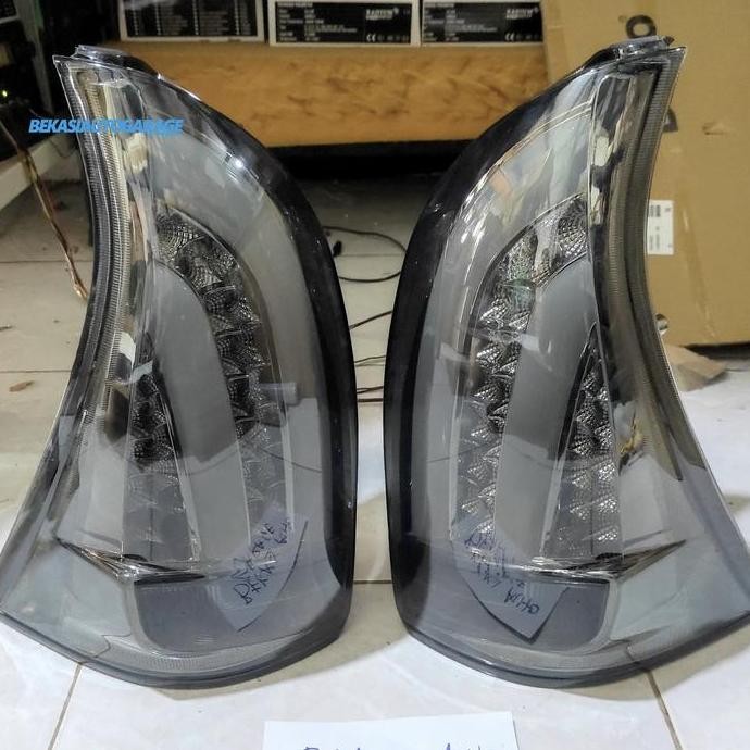 STOPLAMP AVANZA XENIA LED BAR YZ 2011-2 BLACK SMOKE