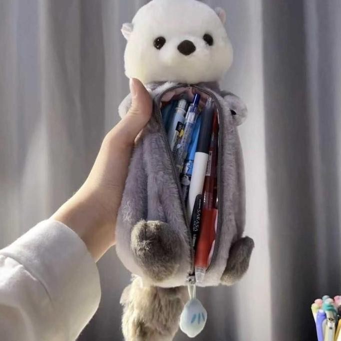 

Kotak Pensil Boneka Bulu Lucu Sea Otter Edition Gwiyeo Pencil Case Stationery Bag Kawaii Doll New Stok