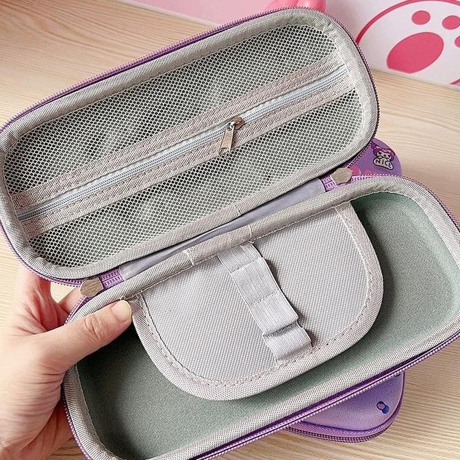 

Kotak Pensil Anak Hardcase Resleting Karakter Kitty Pochacco Cinnamoroll Kuromi New Stok