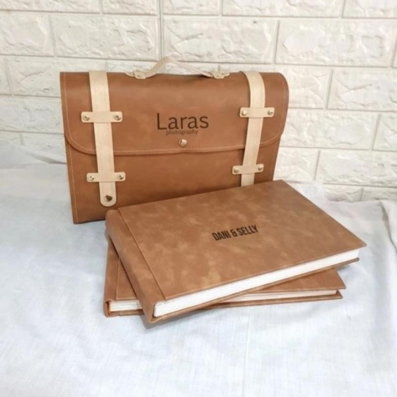 Promo Album tas  kolase isi 2 album , termurah sudah temasuk grafir logo nan nama pengantin DiM