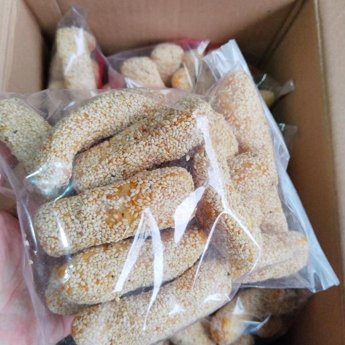 

Manco Ketan Bola Wijen 1 Kg Super Krenyes - Camilan Manis Gurih Renyah Keripik Food Snack Makanan Kering Cemilan Kripik