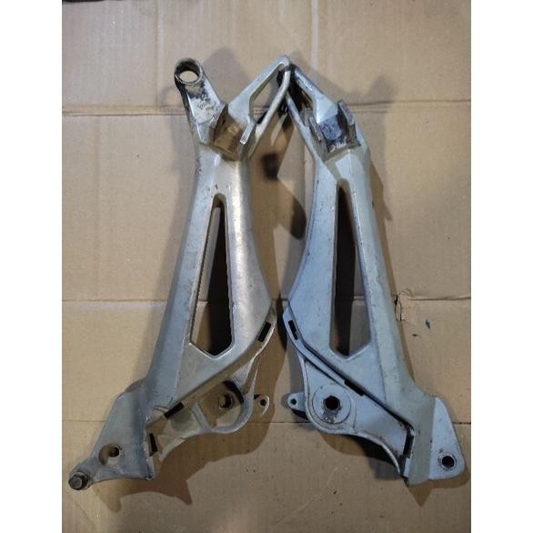 postep footstep fotstep pijakan belakang supra x 125 batman ori copotan