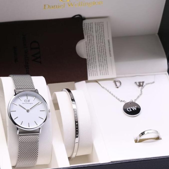 new  Jam tangan wanita analog paket kado ulang tahun