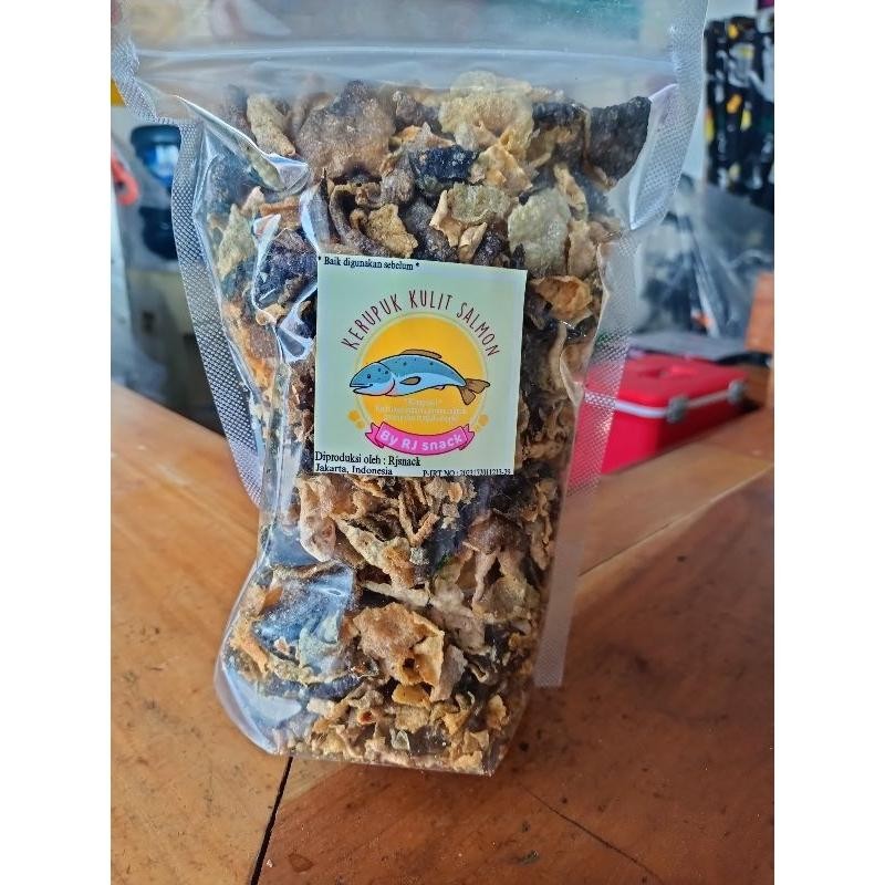 

READY STOCK Kremesan/ Hancuran Kerupuk Kulit Ikan Salmon Kemasan Pouch 250gr ORI!