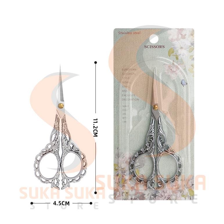 

Gunting Antik Vintage Craft | Vintage Scissor | Stylish Retro classic | Gunting Benang klasik | Estetik Photo Properties / Gunting Jahit klasik Vintage Ukir / Gunting vintage craft / Gunting Jahit klasik Vintage Ukir / Gunting Jahit klasik Vintage Ukir