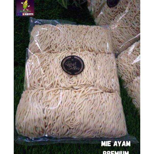 

Mie Mentah Mie Ayam Mie Telur Mie Bakmie Kemasan 1Kg Super Premium Nugi