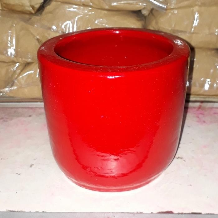 HIOLO MERAH POLOS KECIL