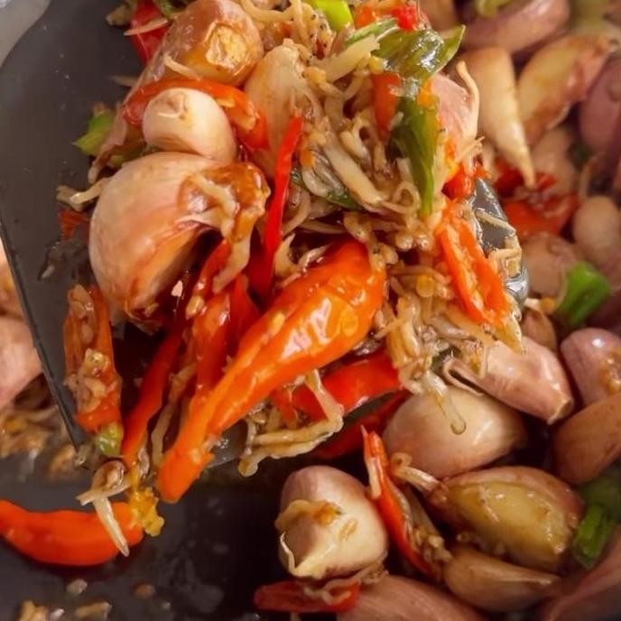 

Sambal Bawang teri pedas mantul gurih sedap