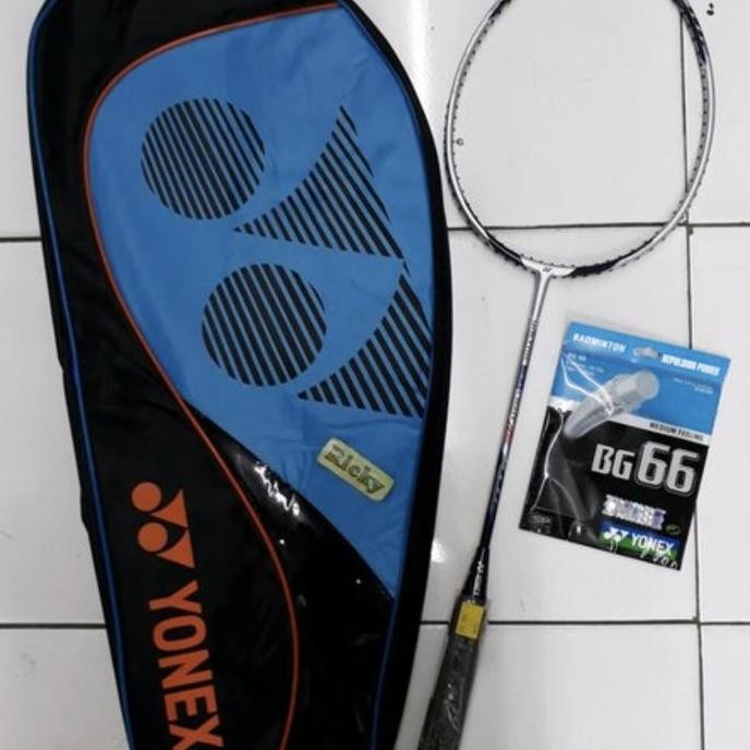 Raket Badminton Voltric 200 Light Lcw +Tas+Grip+Senar Bg66 Ori