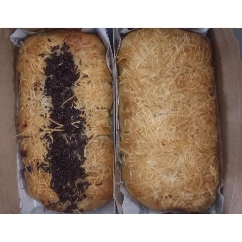 

Banana strudel pisang coklat keju 1 box Nugi