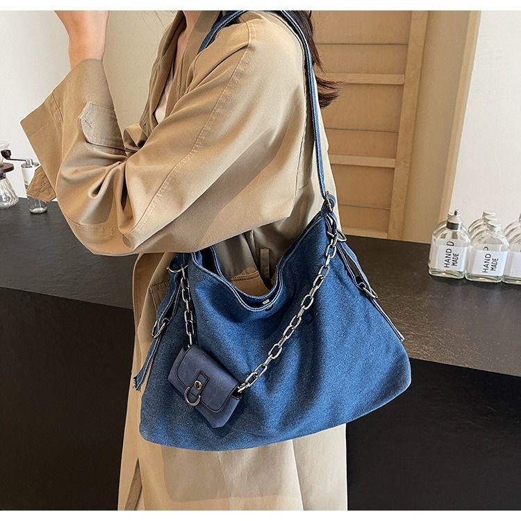 Tas Selempang Denim Wanita Kapasitas Besar Tas Bahu Rantai Tas Tote Denim