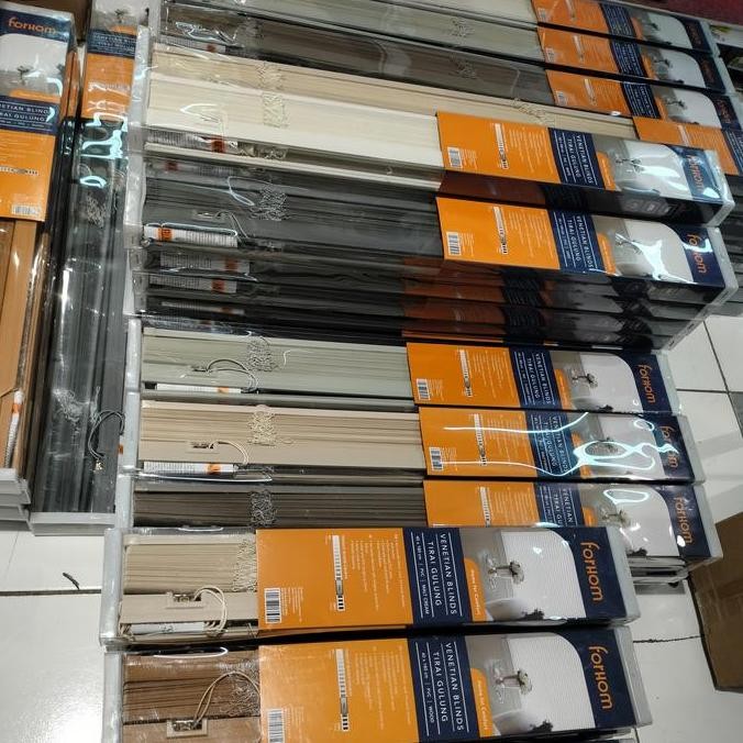 TIRAI/KEREI JENDELA VENETIAN BLINDS PVC 25 MM 90 X 180 CM