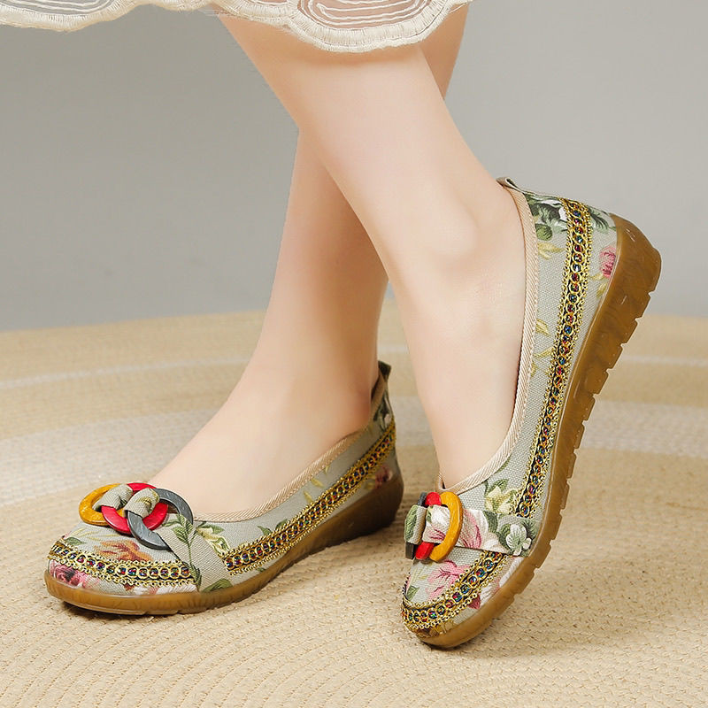 Sepatu Kain Bordir untuk Ibu, Sol Karet Anti-Selip, Sepatu Datar Gaya . yang Mudah Dipakai