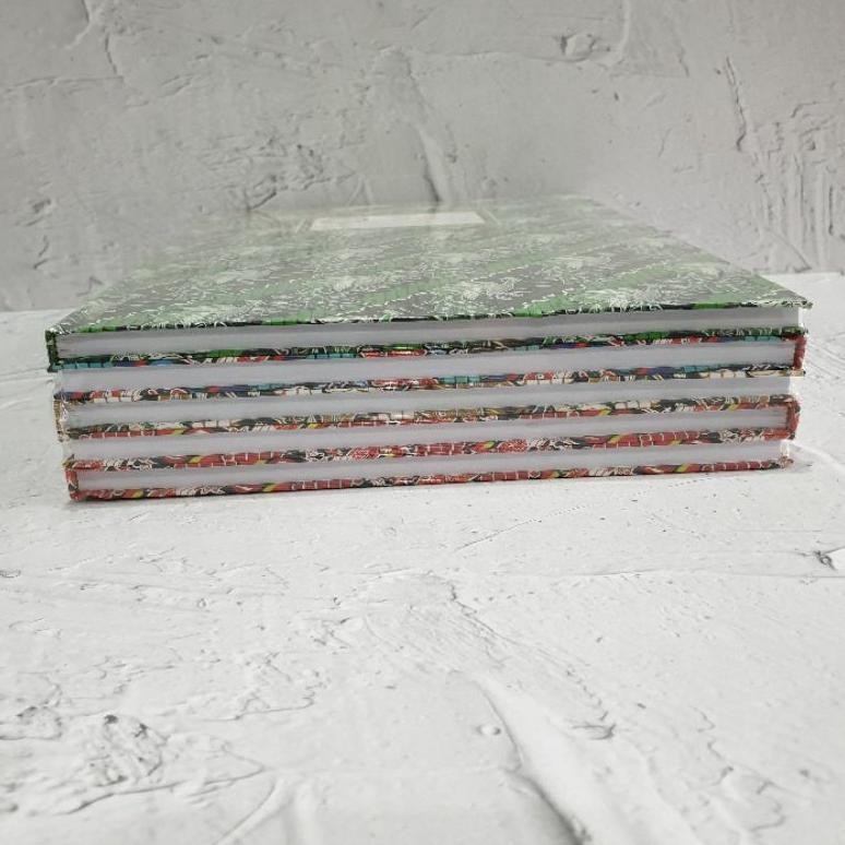 

( 5 Pcs ) Hardcover Folio Kuramas 100 Lembar