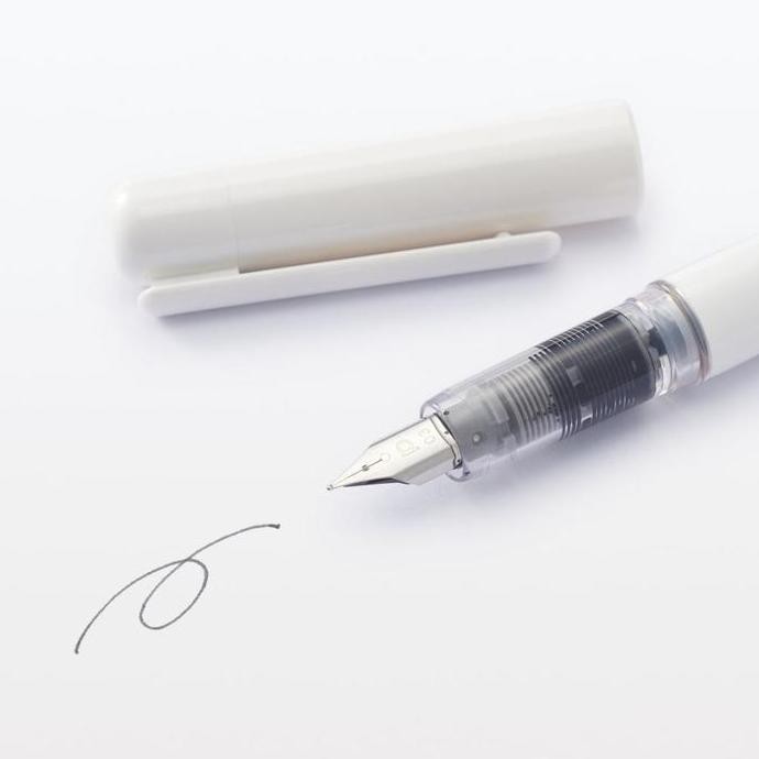 

Muji - Polycarbonate Fountain Pen / Refill Catridge || Bolpoint Kualitas Terbaik Harga Termurah