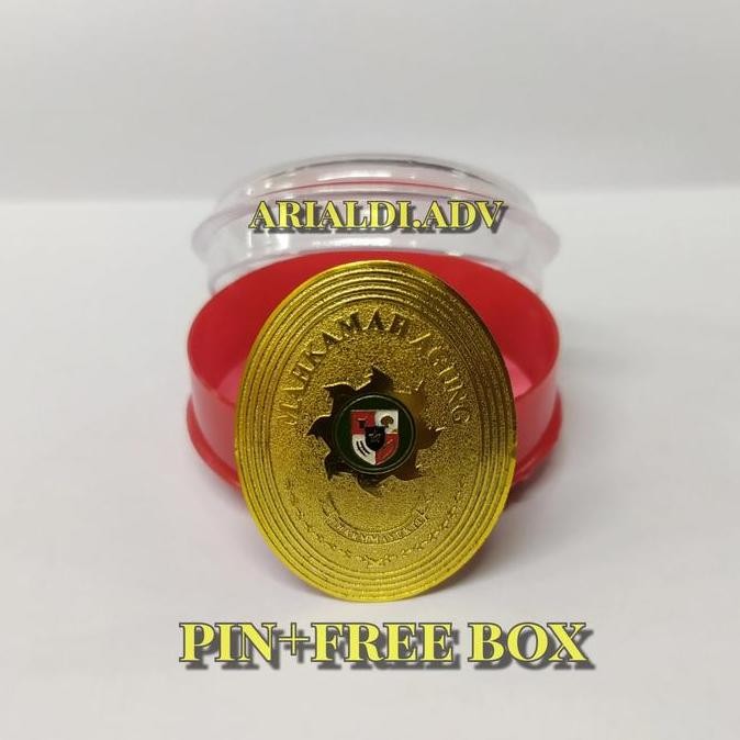 

Pin Mahkamah Agung Kuningan Disepuh Emas Magnet