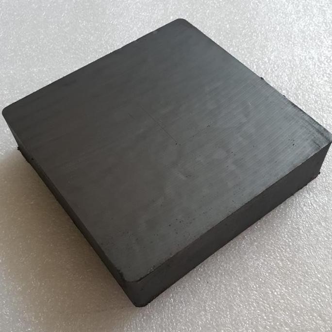 

Magnet Ferrite 100X100X25 Mm Untuk Konveyor Engineering Dengan Spesifikasi 100X100X25 Mm