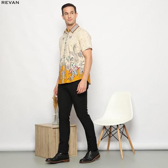 EVERCLOTH REVAN KEMEJA BATIK PRIA LENGAN PENDEK MERAH BATIK COUPLE SET CHEONGSAM