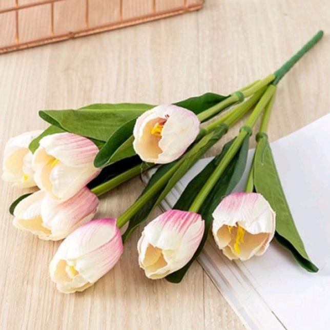 GROSIR BUNGA TULIP HIAS 7 KUNTUM BUNGA ARTIFICIAL DEKORASI Nugi
