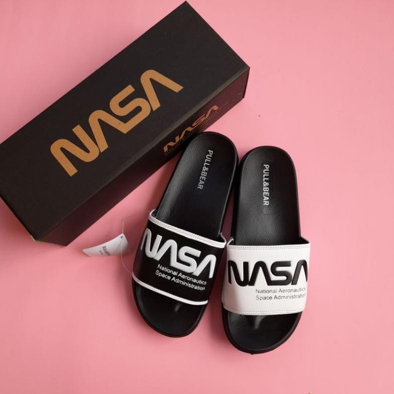 DF318>> COD Sandal NASA x PULL & BEAR Hitam Putih UNISEX