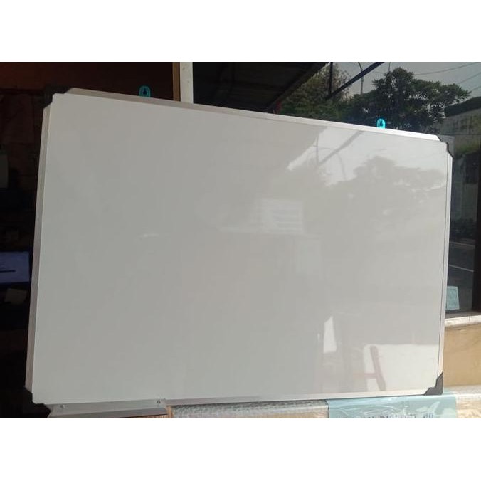 

Whiteboard/papan tulis HPL 100 x 110 cm , tdk berbekas free spdol+phps