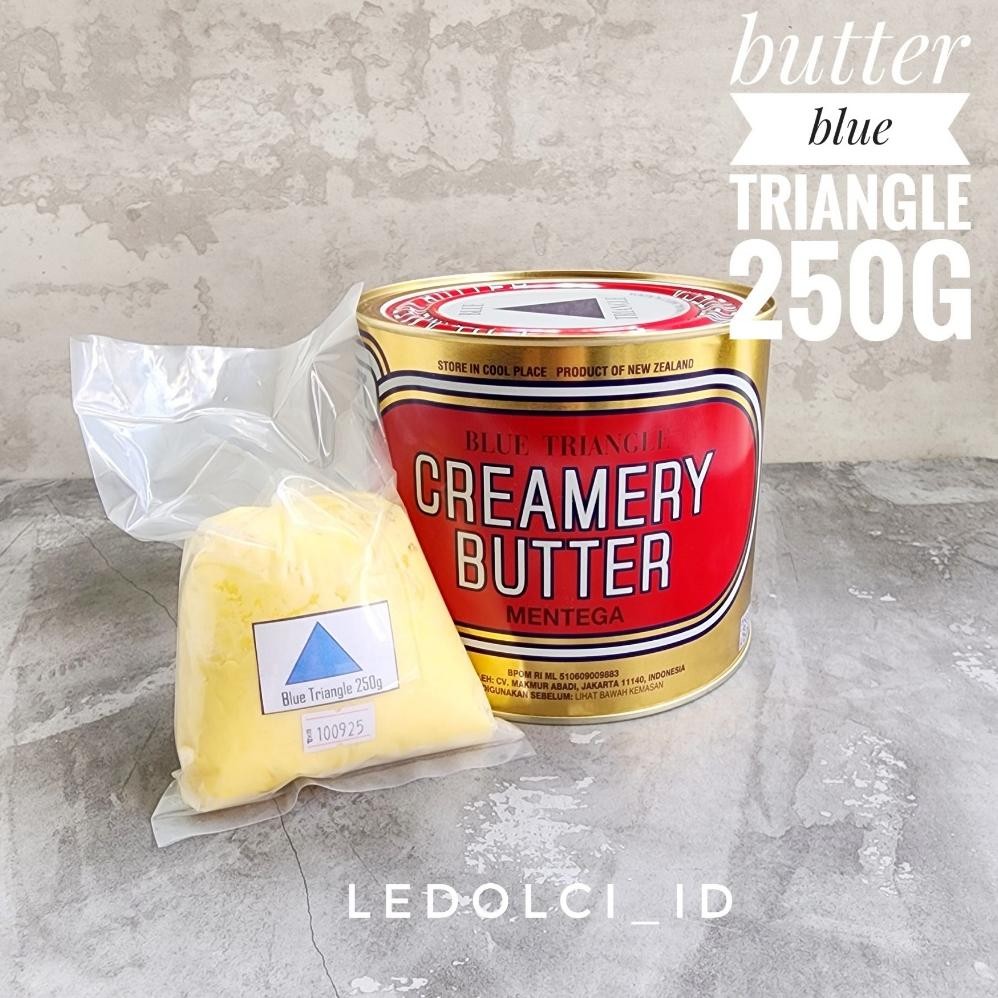 

BUTTER SEGITIGA MENTEGA SEGITIGA BUTTER BLUE TRIANGLE PLASTIK 250G aSt