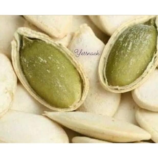 

Kuaci Putih Jumbo 250gram Gurih Renyah Tebal aSt