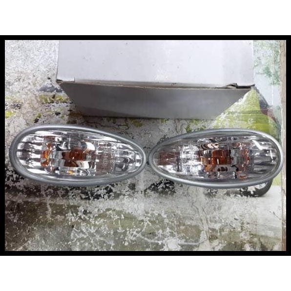 Lampu Sen Spakbor Fender Mitsubishi Galant Lancer Kuda