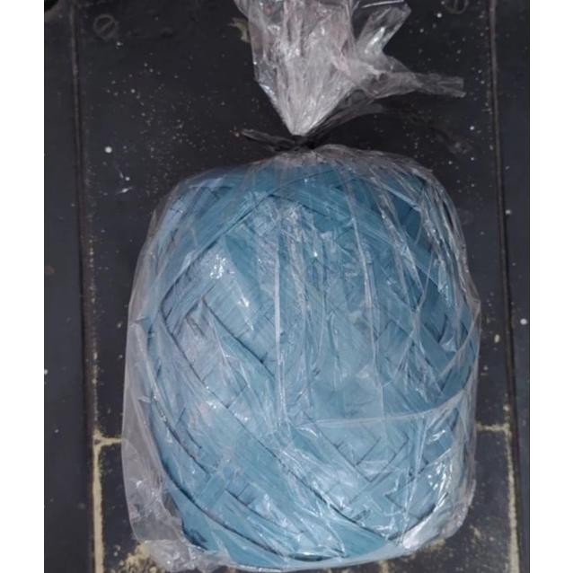 

Gratis Ongkir Tali Rafia Warna Berkualitas 1 Kg Warna Merah,Biru,Hijau Terlaris