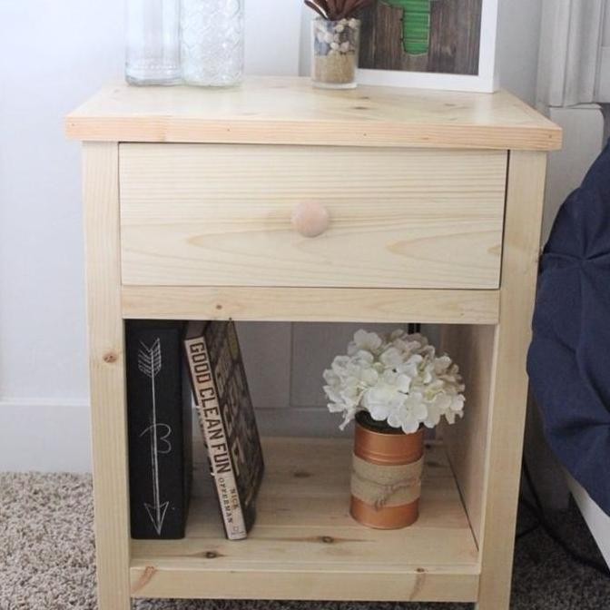 Meja Nakas Minimalis Kayu Jati Belanda