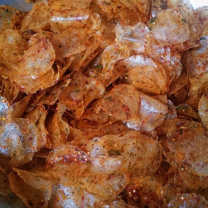 

CCF keripik kaca pedas daun jeruk 250gr/ 1/4kg Singkong Food