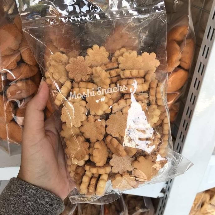 

Kue Asin Khas Bangka Kue Masin Tradisional Gurih Stok Terbatas