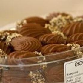 

Choc Bow Cookies Bawean Bandung | Sweetheart Best Seller Choco Stok Terbatas